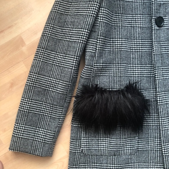 Zara Coat - Picture 2 of 3